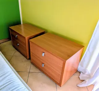 Due comodini per camera da letto