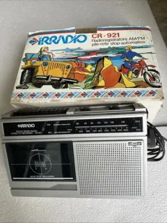 Vintage IRRADIO AM/FM cassette radio with box