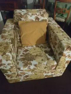 Vintage floral armchair - multicoloured fabric