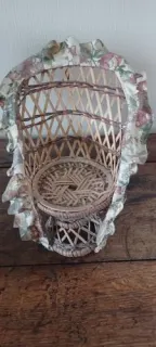 Vintage 70s peacock-style wicker chair