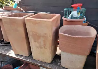 Lot 3 terracotta pots - two square, one round