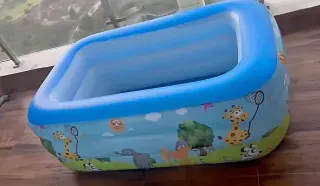 Aufblasbares Planschbecken für Kinder