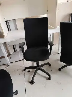 Silla de oficina con brazos
