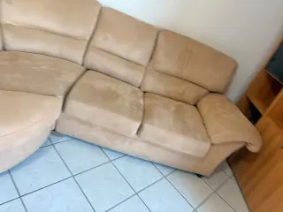 Beige/cream corner sofa - spacious and comfortable