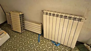 Lot 3 aluminium radiators - various sizes
