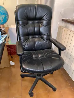 Black leather executive armchair - high quality