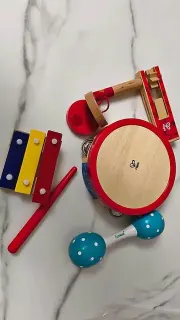 Lot d'instruments de percussion en bois