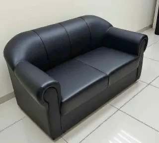Canape deux places en simili cuir noir