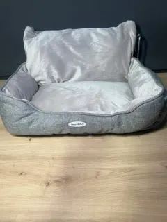 Soft pet bed for dogs or cats