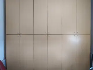 Light wood wardrobe - 3 doors