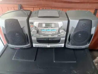 Stereo portatile Philips con doppia cassa