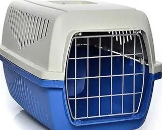 Caisse de transport bleue et grise