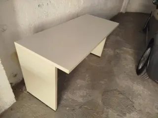 White desk with wooden side panels