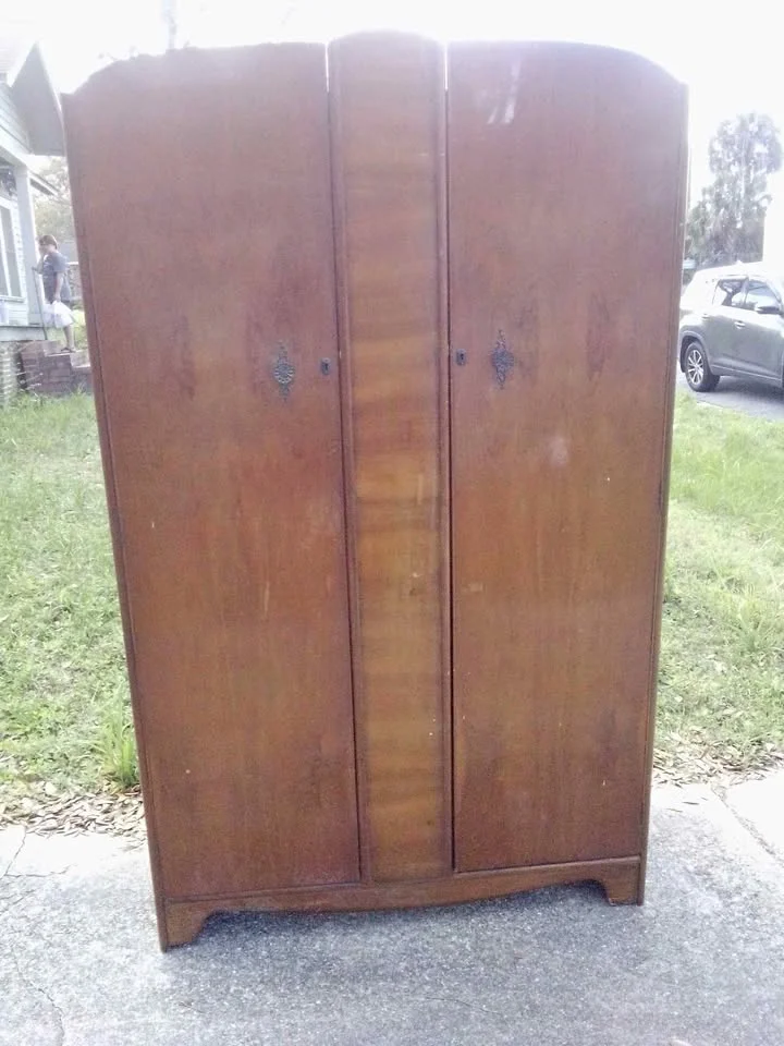 Armadio vintage anni 50 in legno