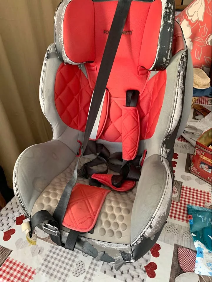 Red/grey kids' car seat - gr. 1
