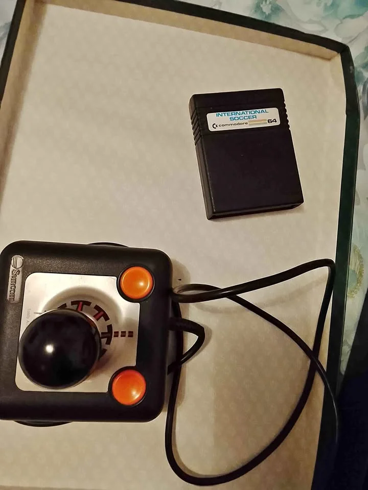 Spectravision joystick + International Soccer C64 cartridge