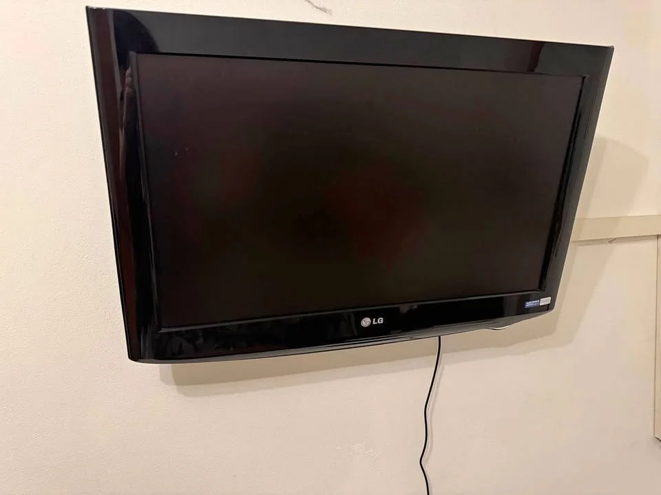 LG wall-mounted LCD TV - about 32 inches