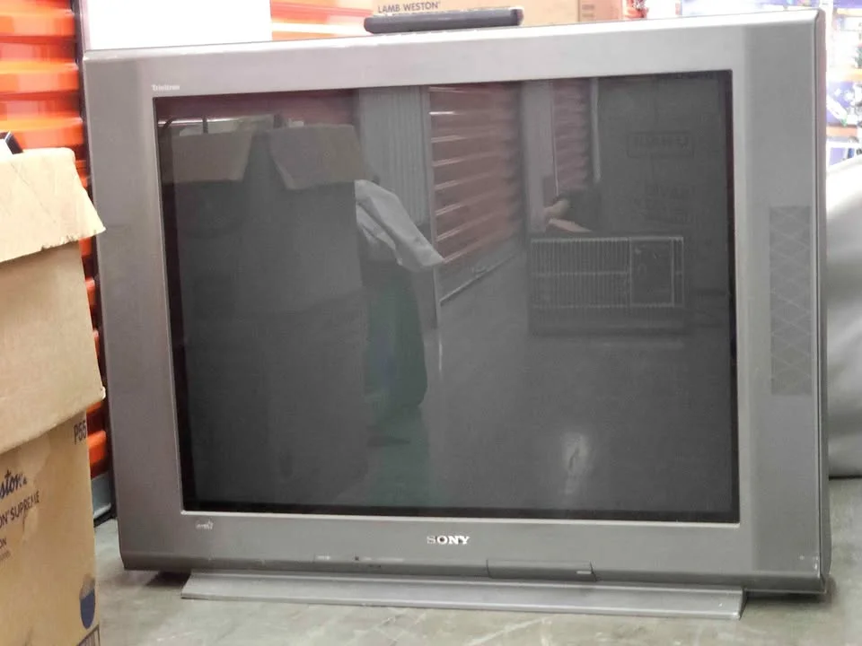 TV CRT Sony Wega argento