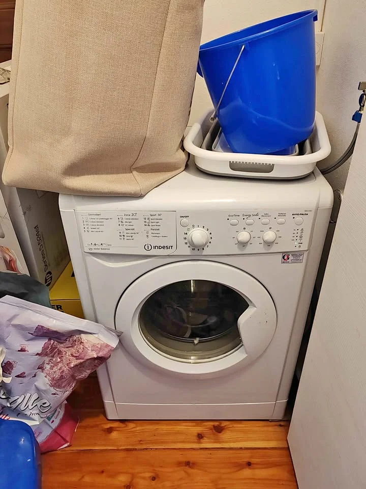 Indesit washing machine - working, ready for pickup