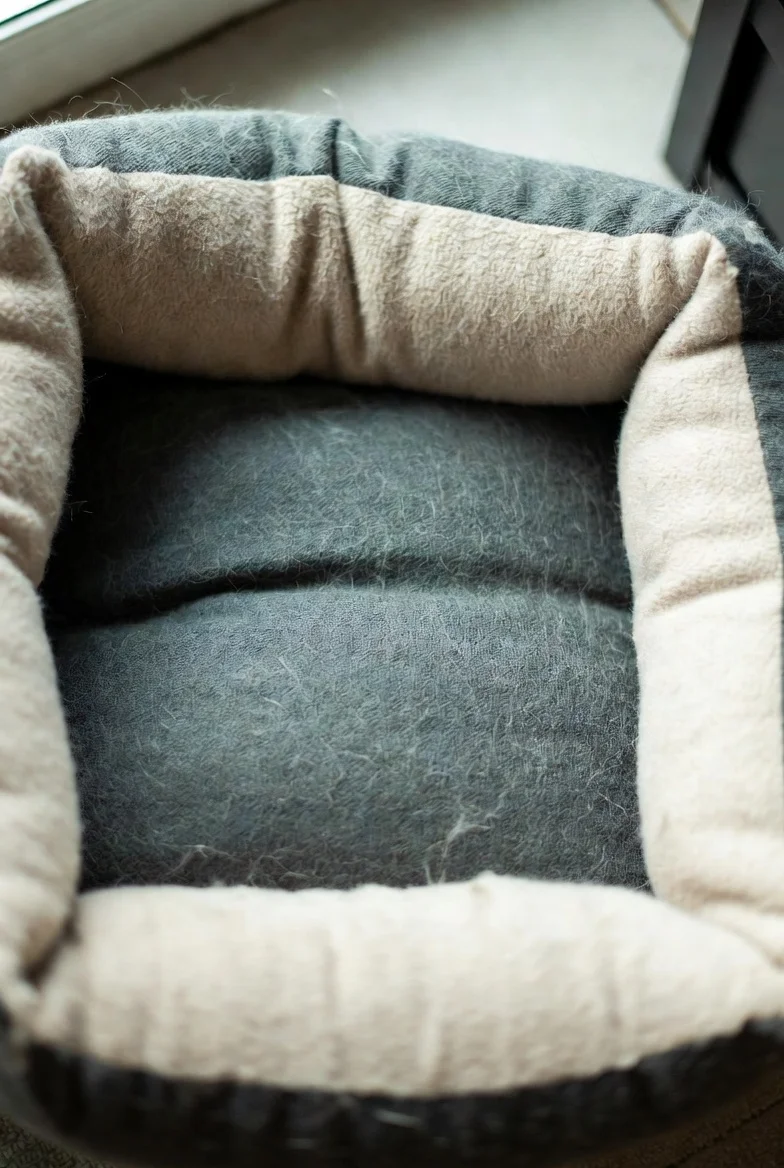 Soft cat bed - grey and beige