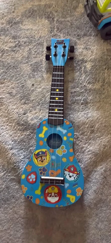 Ukulele First Act tema Paw Patrol