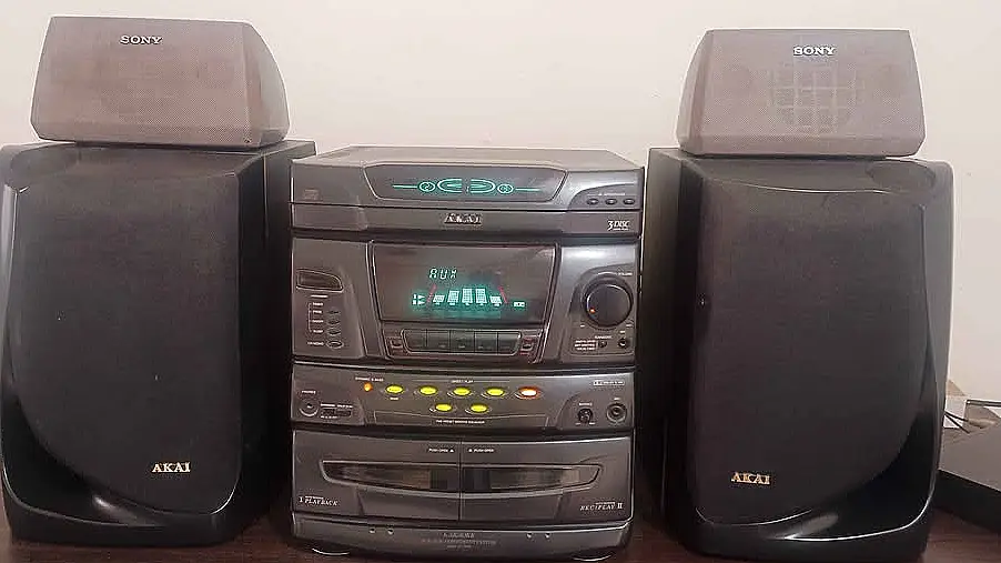 Stereoanlage Akai mit Doppelkassettendeck