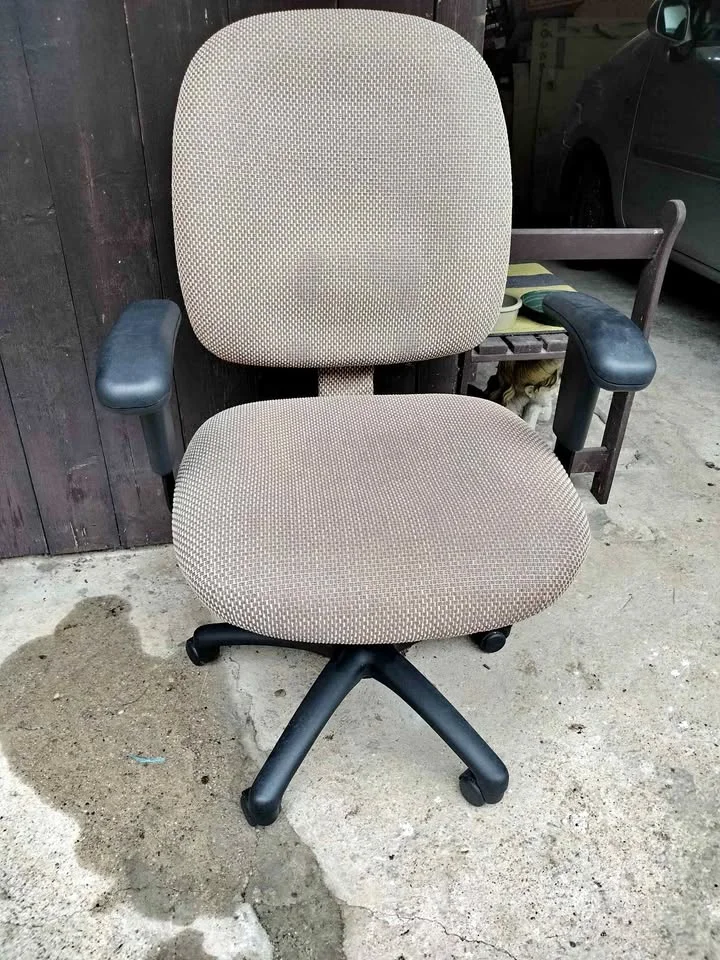 Beige/taupe ergonomic office chair - on wheels