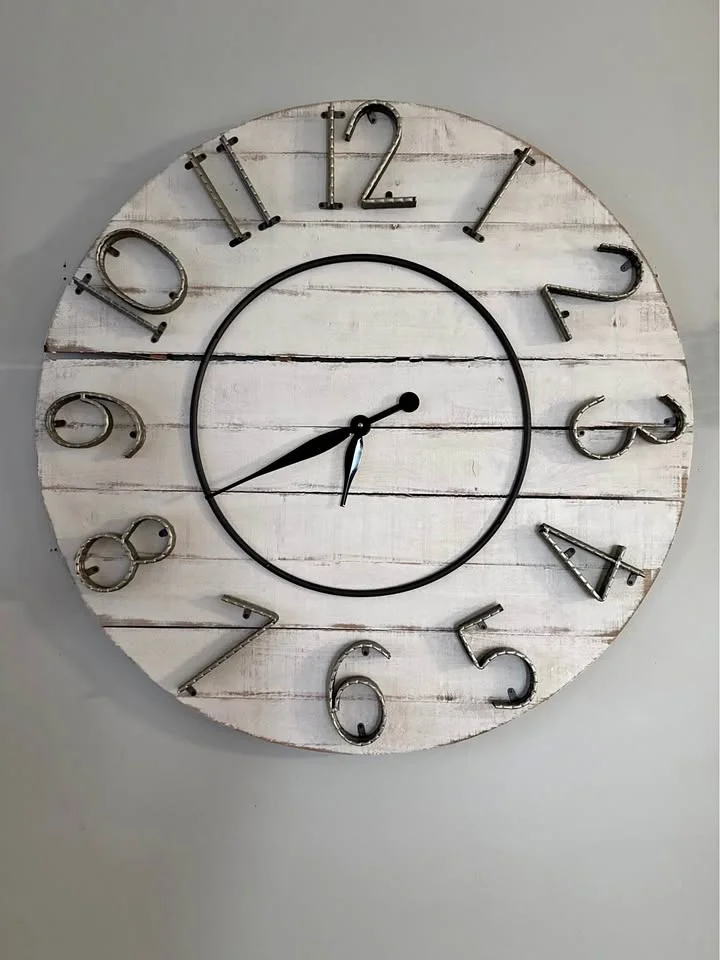 Orologio parete shabby legno bianco
