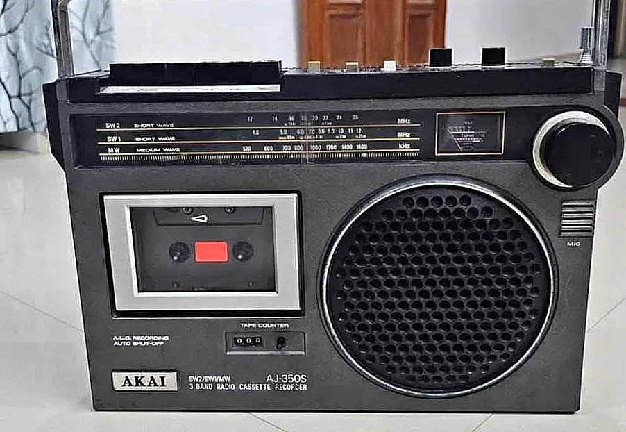 Radio casete Akai AJ-350S