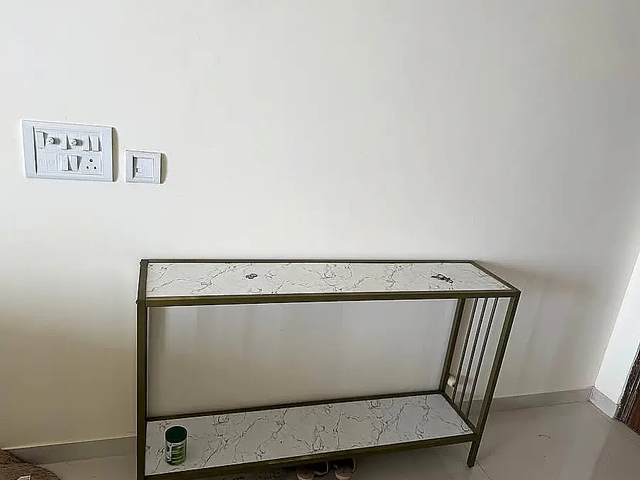 Consola de entrada estrecha