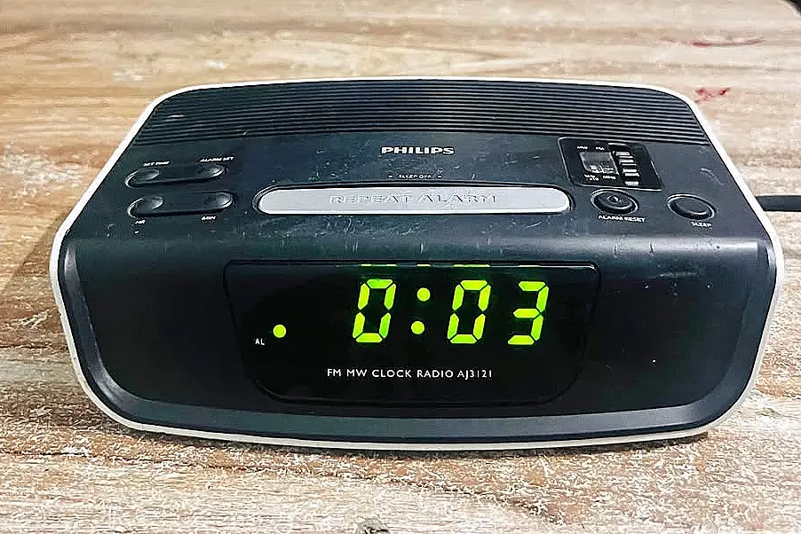 Radiodespertador Philips AJ3121