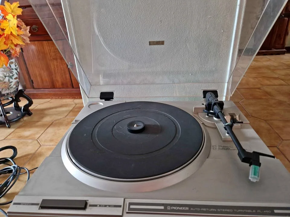 Pioneer PL vintage turntable - open lid