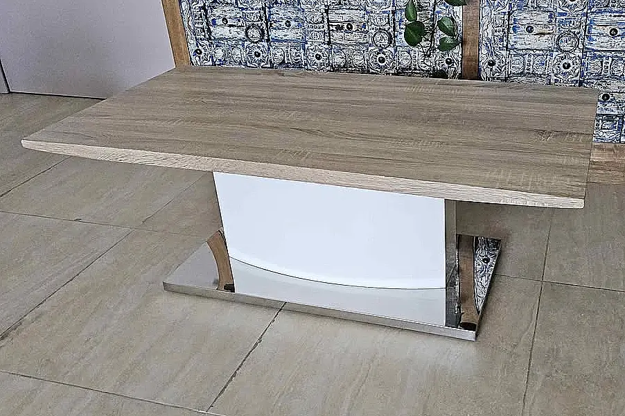 Table basse bois clair pied blanc