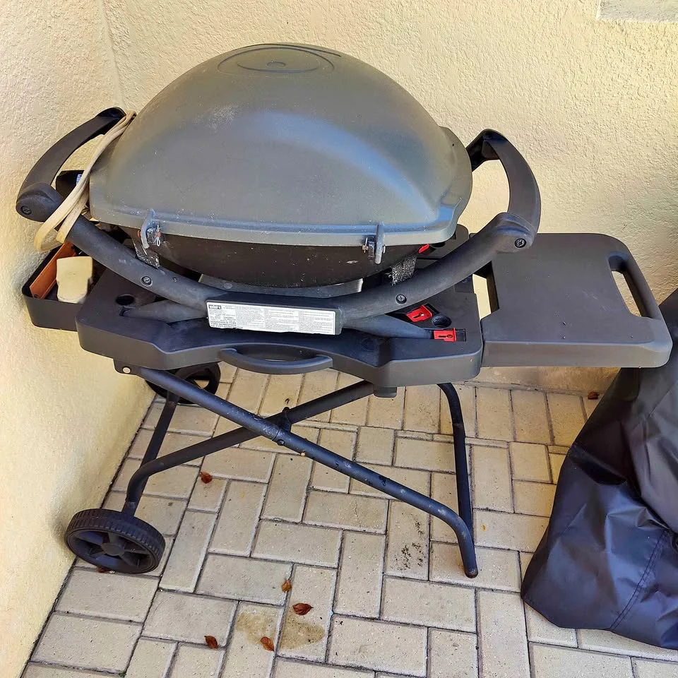 Barbecue Weber Q portatile su carrello