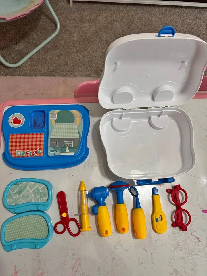Set valigetta dottore giocattolo con accessori