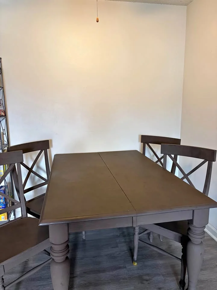 Tavolo da pranzo legno scuro allungabile