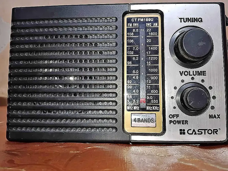 Radio portátil Castor CT FM100U